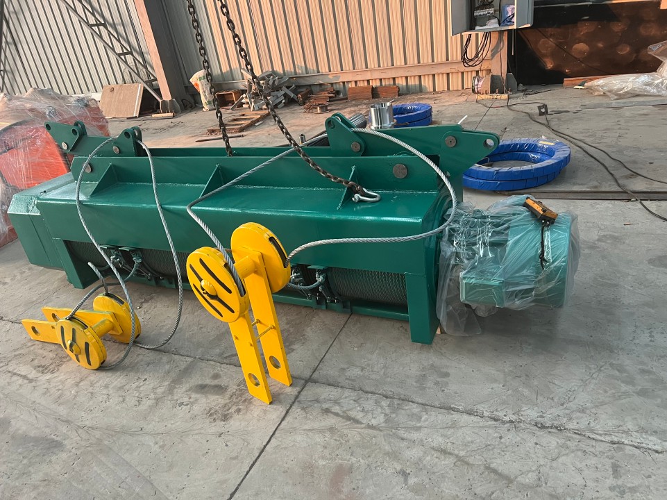 坝顶门机及移动式启闭机