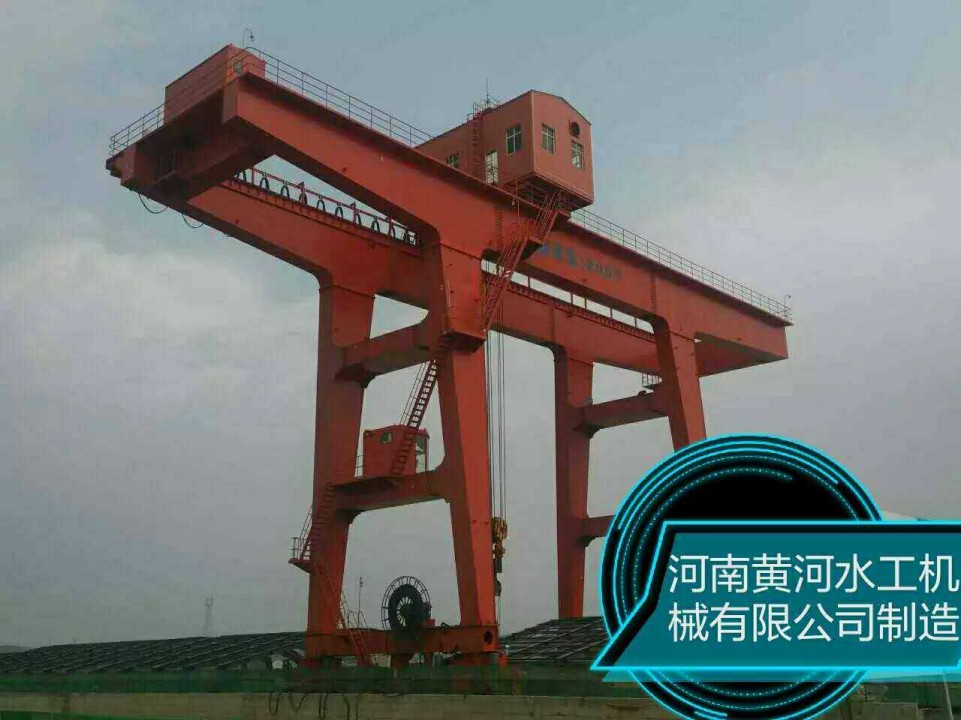 坝顶门机及移动式启闭机